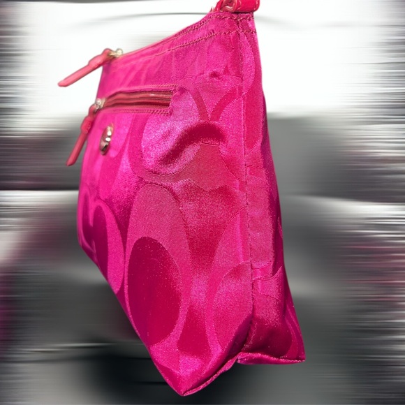 Coach Signature Pink Nylon Cosmetic Bag 🩷 - Picture 6 of 7